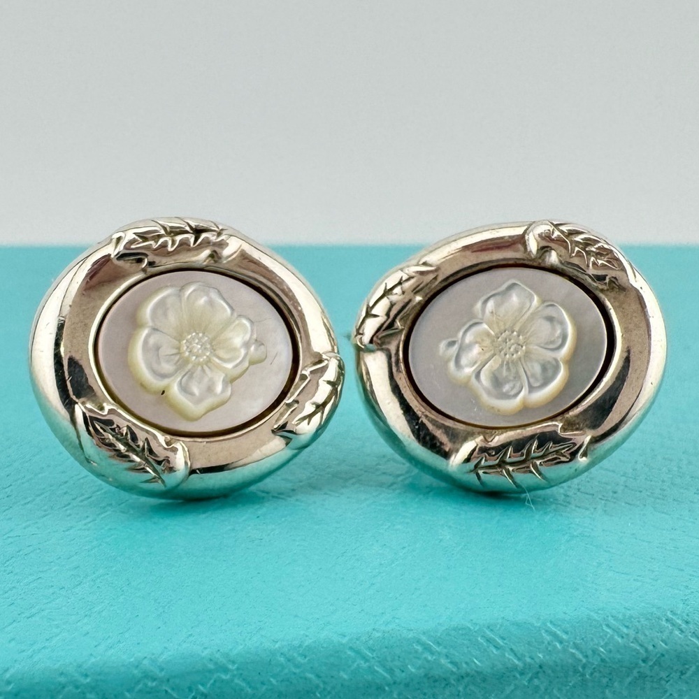 RARE Tiffany & Co. Nature Rose Mother of Pearl Cameo Earrings - Picture 4 of 6